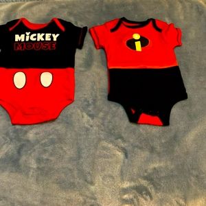 "NEW" Disney 2pk Baby Onesie